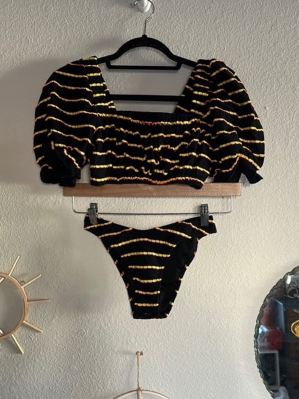 Montce Set : top and bottom bikini black stripe rasta scallop